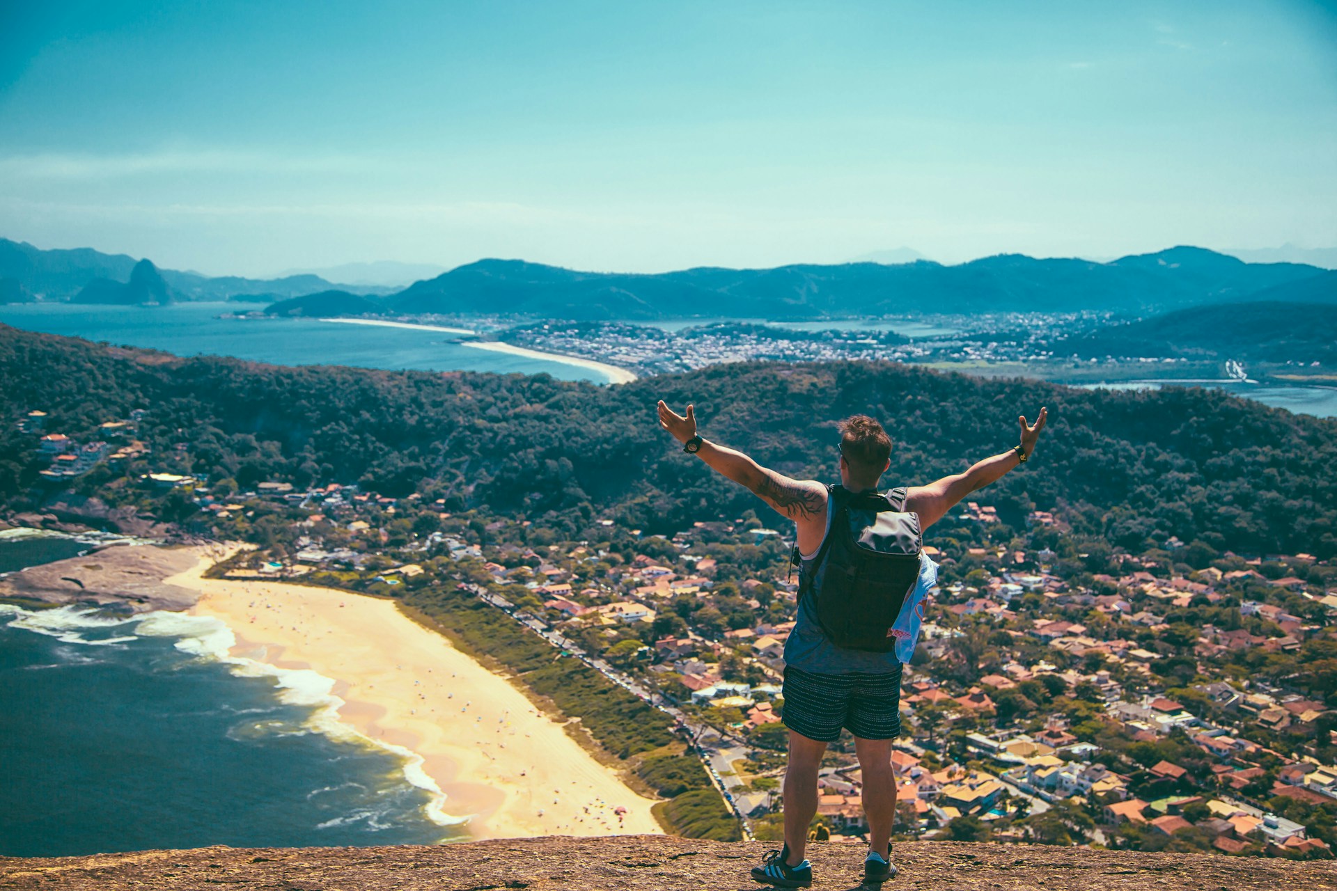 4 Tips for Staying Healthy While Traveling
