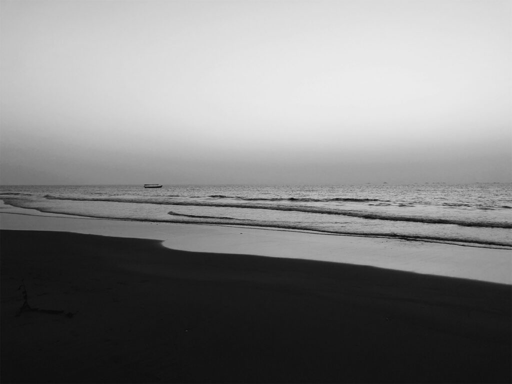 A beach in grayscale