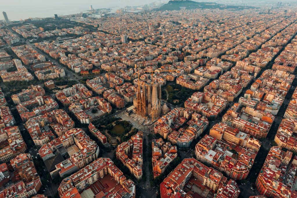 Barcelona's grid layout and the Sagrada Familia