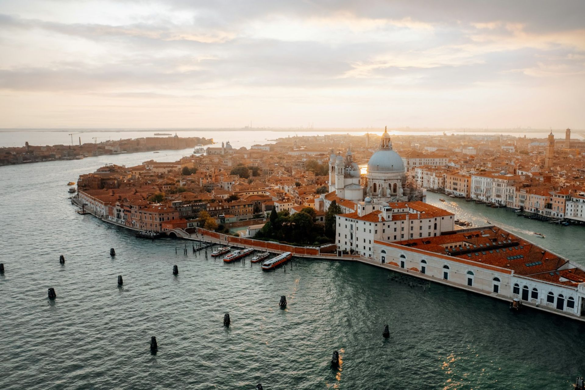 Venice Begins Plan to Crack Down On Over-Tourism