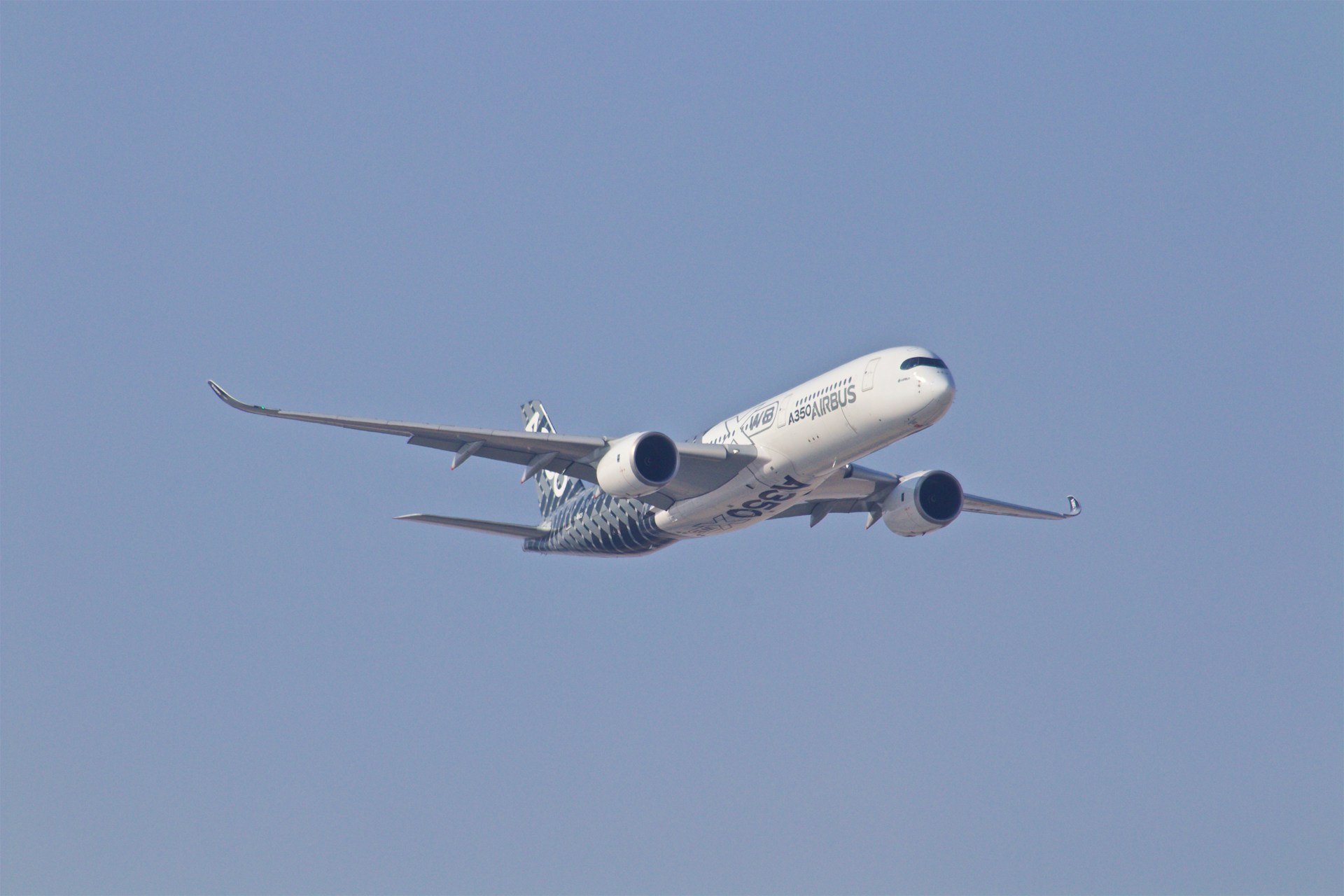 10 common airport mistakes that are costing you money