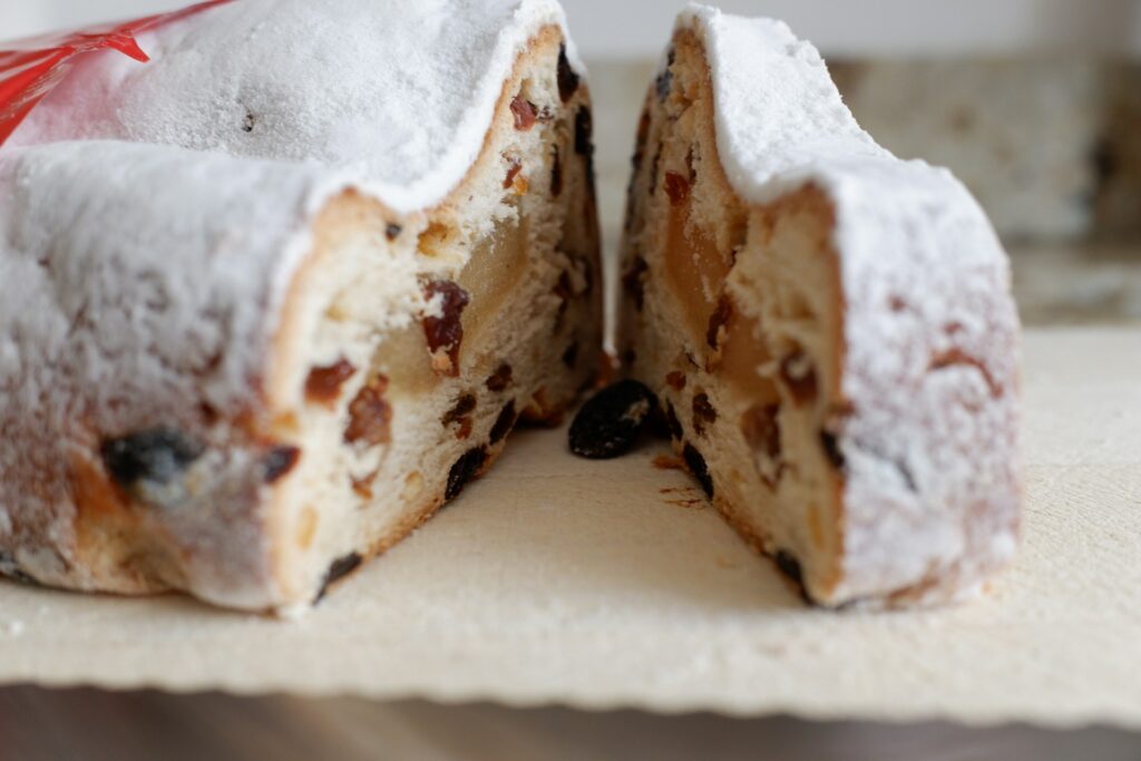 Sliced stollen
