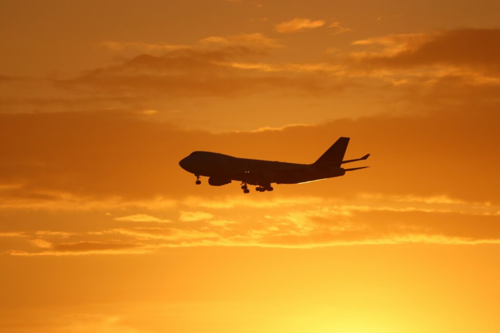 When is the Best Time of Day to Fly? Morning vs. Evening